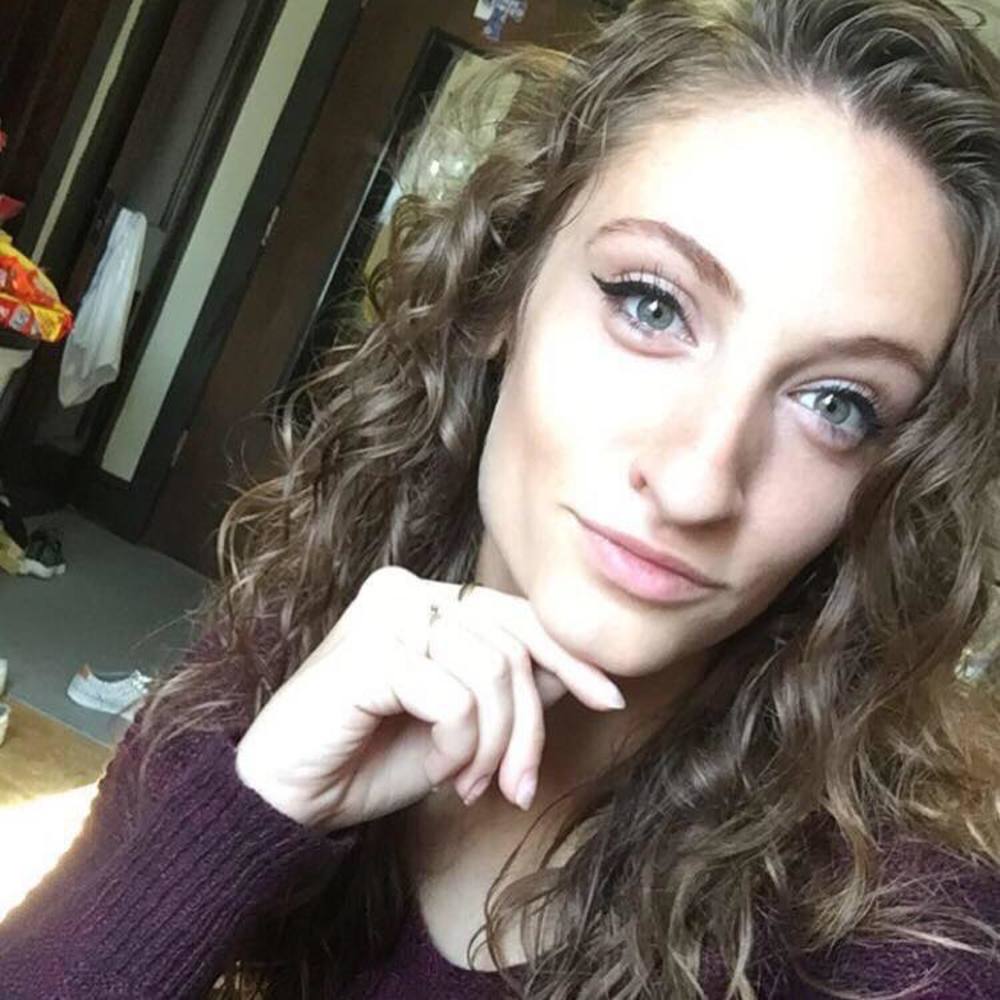 Meet your Posher, Kayla
